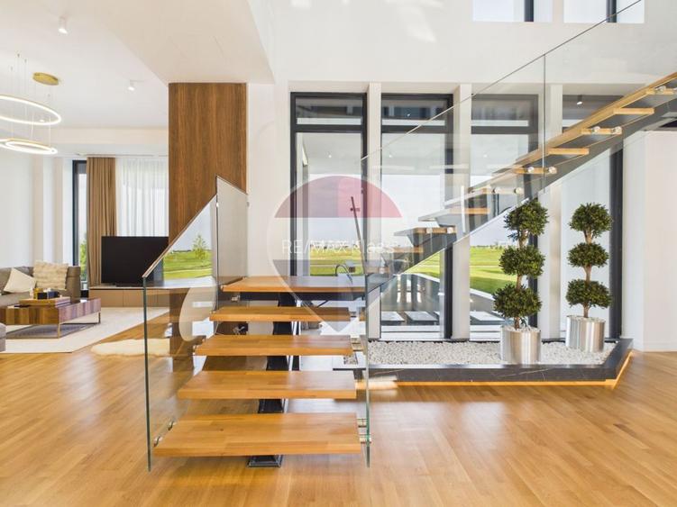 The National Collection | Parcela de teren | Autorizatie Constructie