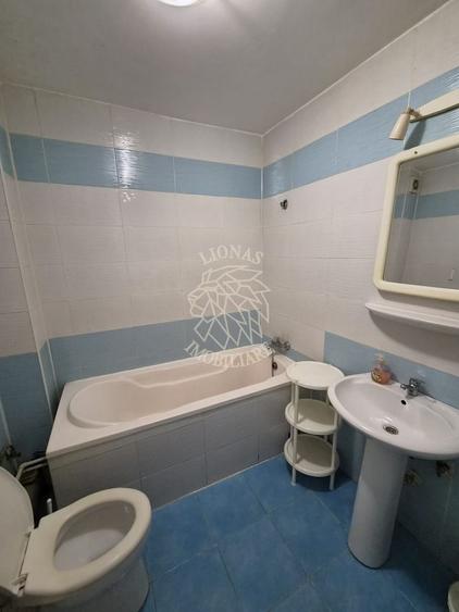Apartament decomandat 2 camere 50 mp+2 balcoane-etaj 2-Zona Pompieri