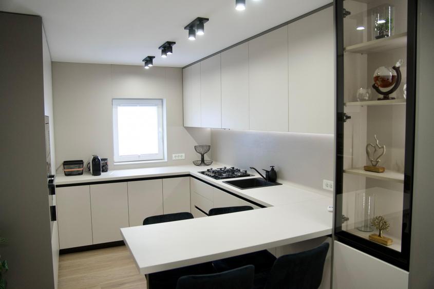 Apartament 4 camere complet renovat- Amenajat lux- Pozitie excelenta