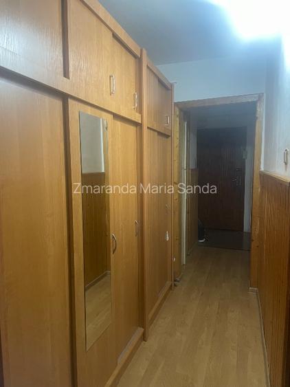 Proprietar, vând apartament 3 camere,decomandat - 12