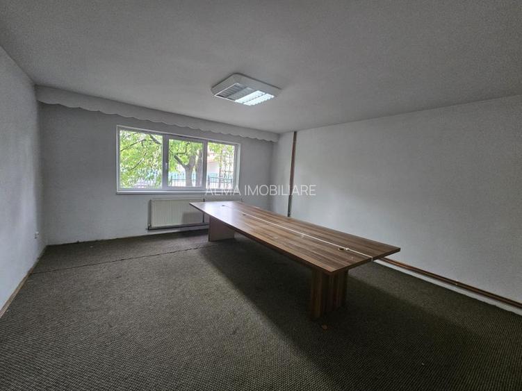 Super oferta! Casa cu 6 camere in Gheorgheni, pentru locuit sau birou! - 11