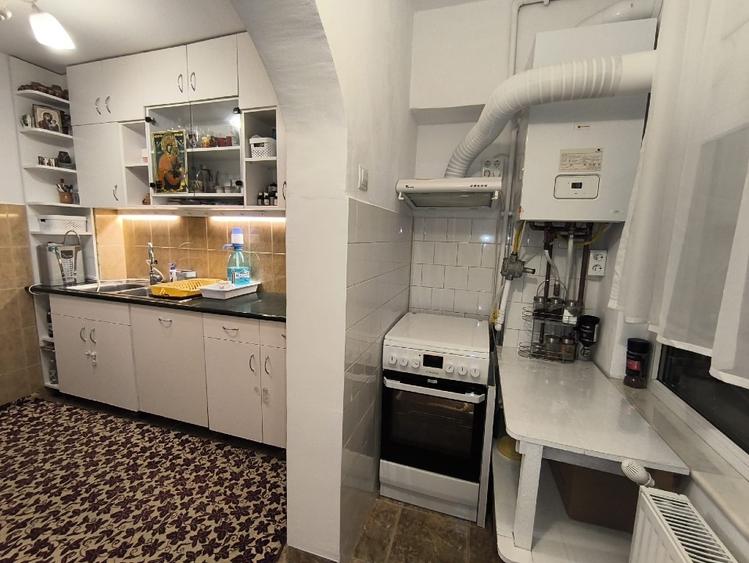 Apartament decomandat cu 2 camere | pivniță | Piața Rahova | Mobilat și utilat |