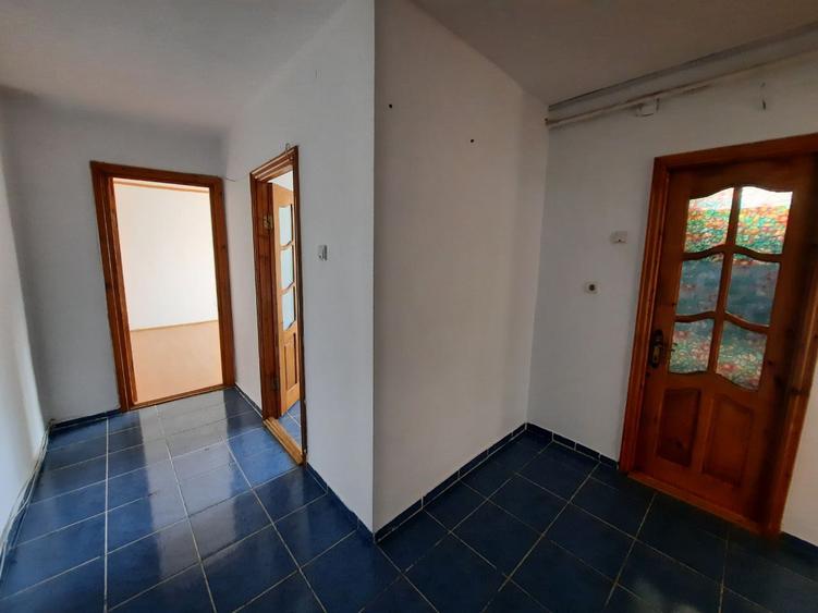 De vanzare ap 2 cam , decomandat, zona Calea Romanului, Aurorei, Cod 156883