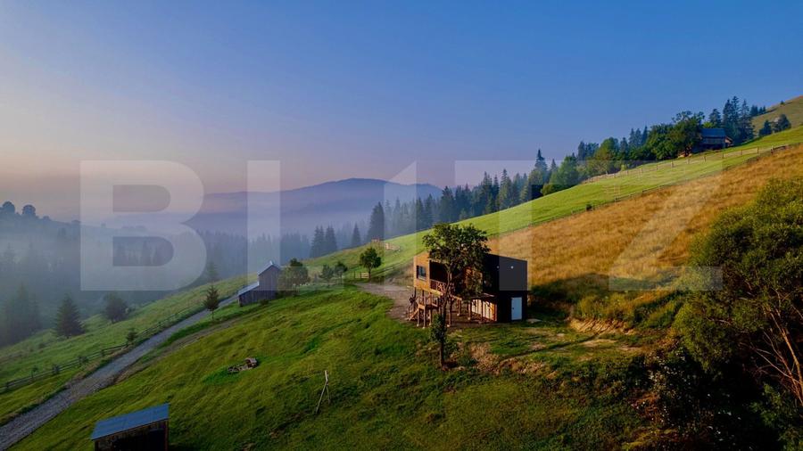 Cabana Tiny House, cu 2 ha teren intravilan, în Bucovina, Moldovita