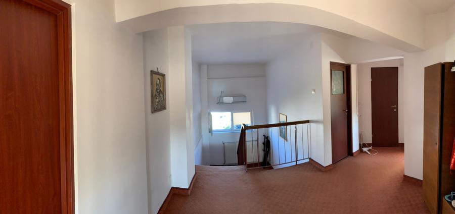 Vand apartament 5 camere cu scara interioara in Deva, etaj 4 si 5, acoperit cu p