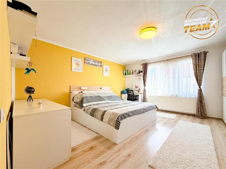 Vila impunatoare cu garaj si anexe, in inima orasului Sfantu Gheorghe, Covasna