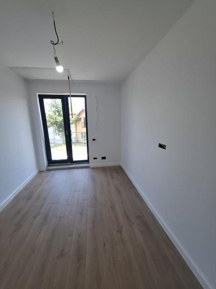 Proprietar inchiriez vila noua,teren 342 mp,prima inchiriere,P+1+pod,5 camere