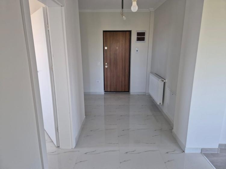 Spre vânzare apartament spatios, cu 2 camere, decomandat, bloc nou, etajul 2