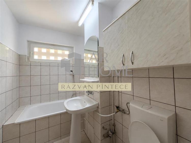 Apartament 2 camere, semidecomandat, zona Nord, Ploiesti