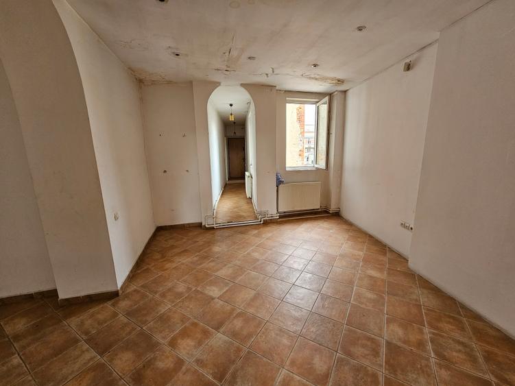 P-ta Rosetti, 4 camere, 114 mp, liber, investitie buna!
