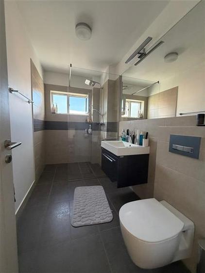 Apartament 3 camere,69 mp, situat pe strada Borhanciului!