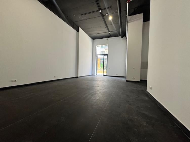 Spatii Comerciale intre 75 mp/80 mp/183 mp