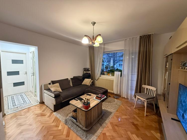 Apartament 2 camere –etaj 1-zona Piata Centrala