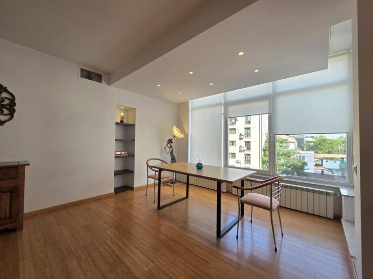 Apartament luminos si spatios, in zona Dorobanti, pretabil birou/rezidenta
