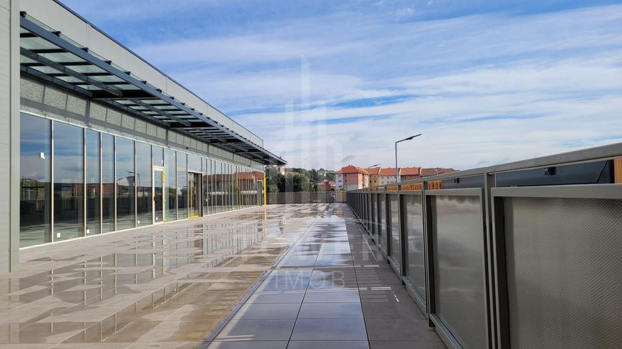 Spațiu comercial de închiriat – 1.200 mp + terasă 350 mp – Cisnădie