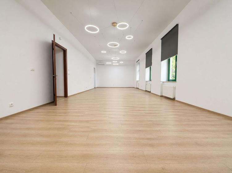 Spațiu de birou 86 mp, zonă centrală Băile Neptun, clădire istorică renovată