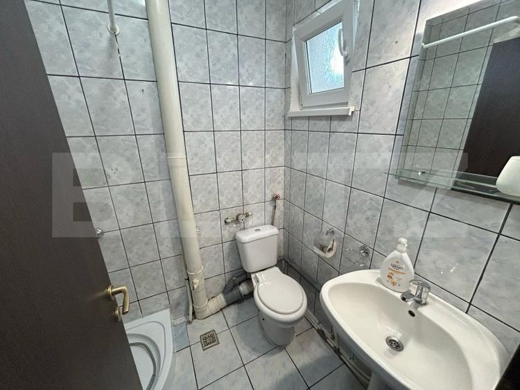 Apartament 4 camere, 55 mp decomandat, zona Cetate