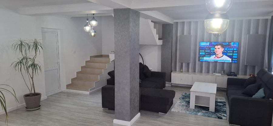 Casă 3 camere, pivniță, curte 464mp