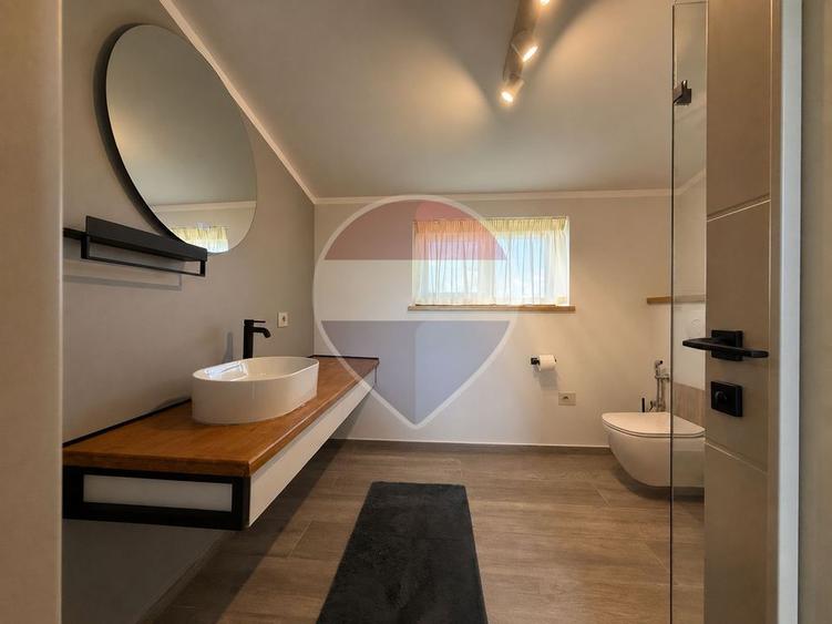 Casa/Vila exclusivista 8 camere de inchiriat - Serbanesti, Bacau