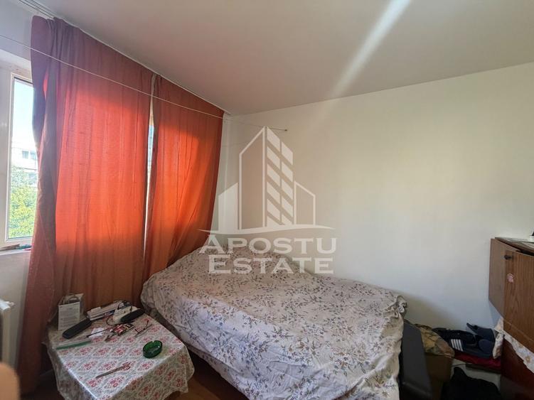 Garsonieră de vânzare , Zona UMT,Timișoara