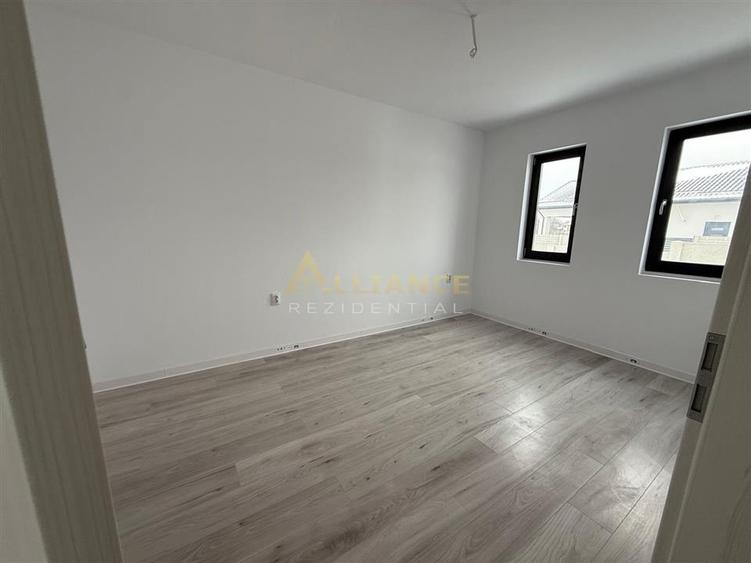 Casa individuala parter 4 camere 2 bai + dressing