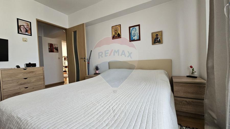 Apartament cu 3 camere decomandat de vânzare Burdujeni, Suceava