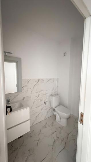 Apartament 3 camere in bloc nou, etaj 2, balcon, debara, 2 bai,parcare