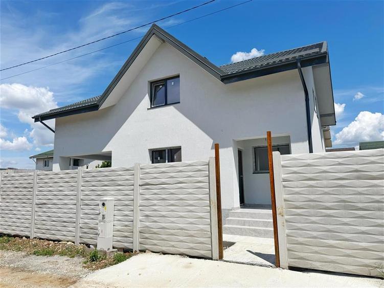 <Vila individual? P+M> 4 camere 3 bai teren 308mp Str. Padurea Craiului