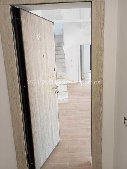 Sediul Ideal de Firmă: Duplex 4 Camere | 4 Terase Mari (70mp)| Parcare| Crângasi - 2
