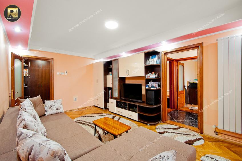 Vanzare apartament 3 camere in Galati, Micro 19, sup.65 mp, mobilat si utilat