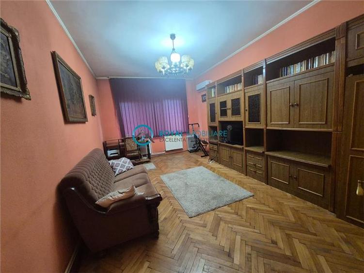 Royal Imobiliare - Vanzare Casa Zona Lupeni