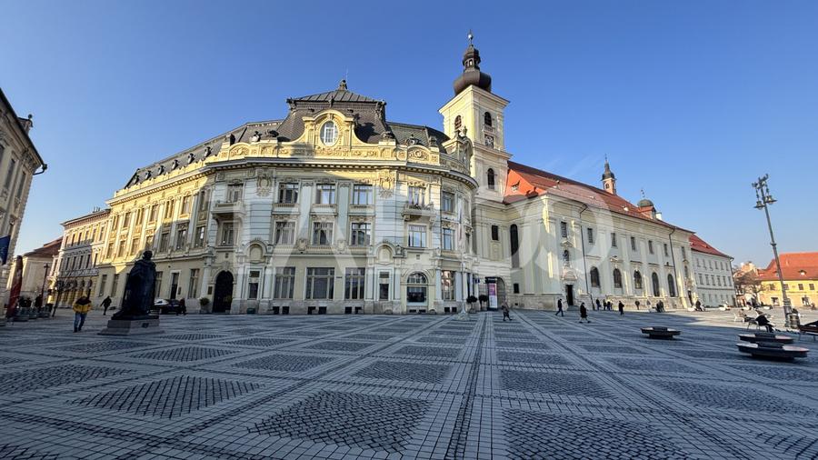 Apartament 85mp 2 camere+ boxa CENTRUL ISTORIC SIBIU