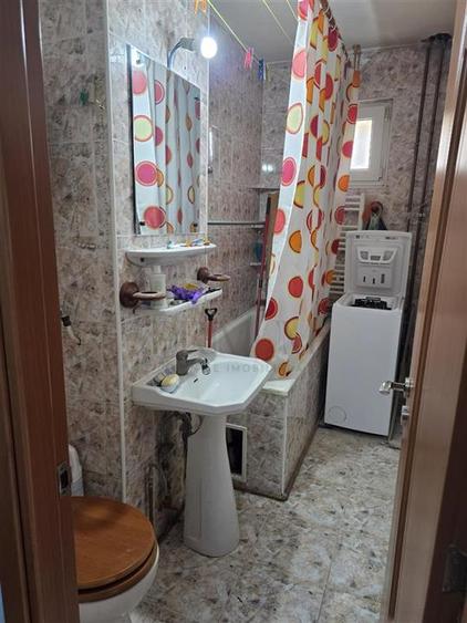 SAGULUI - ETAJ 2 - BLOC IZOLAT - 3 CAMERE - DEBARA - CENTRALA PROPRIE - CLIMA