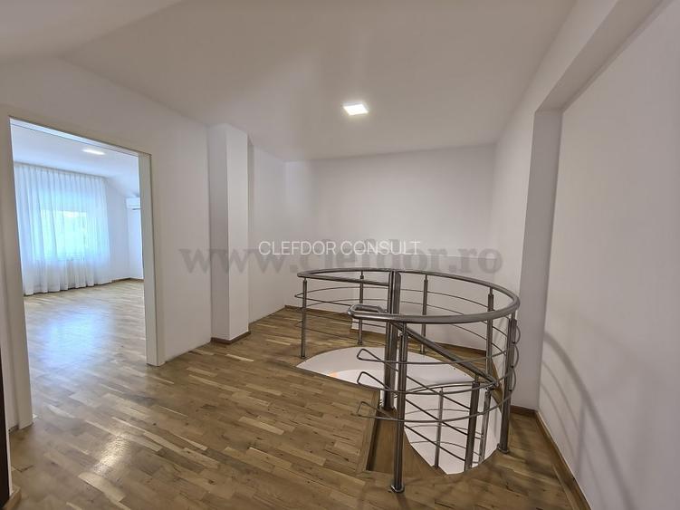 Vilă cu Piscina de închiriat în zona Iancu Nicolae - 19