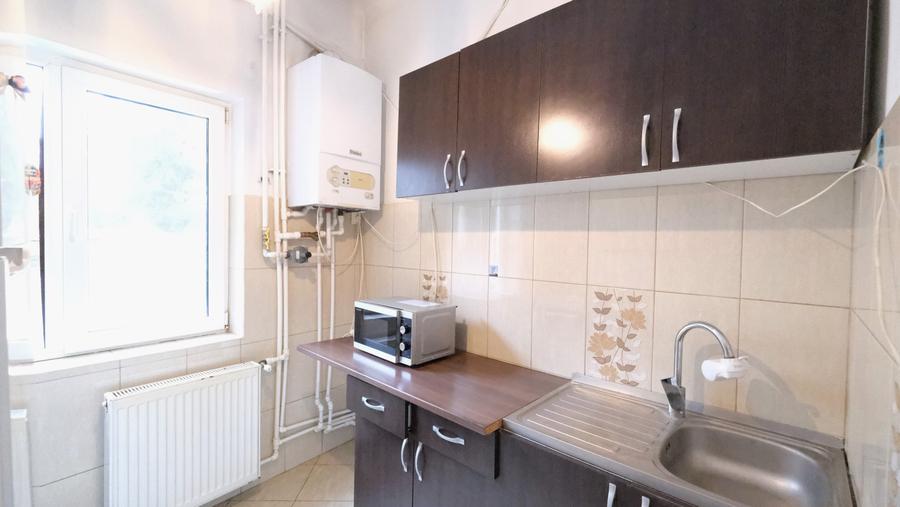 Oferta chirie 3 camere cu imbunatatiri in vila Dorobanti cu boxa si centrala