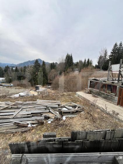 Teren de 10 ari, zona Colibita langa lac