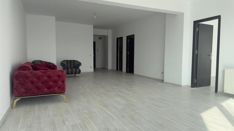 3 Camere l Central l 100 MP l Str.Traian l Parcare
