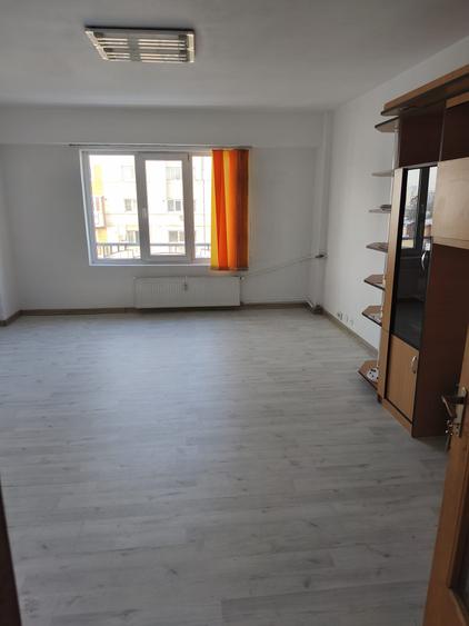 Apartament 3 camere Calea Calarasilor | Muncii | Decebal