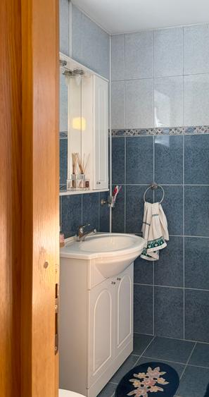CASA CONSTRUITA IN ANII 2000 CU TEREN DE 304 MP - RETRASA - POLITEHNICA - MANIU