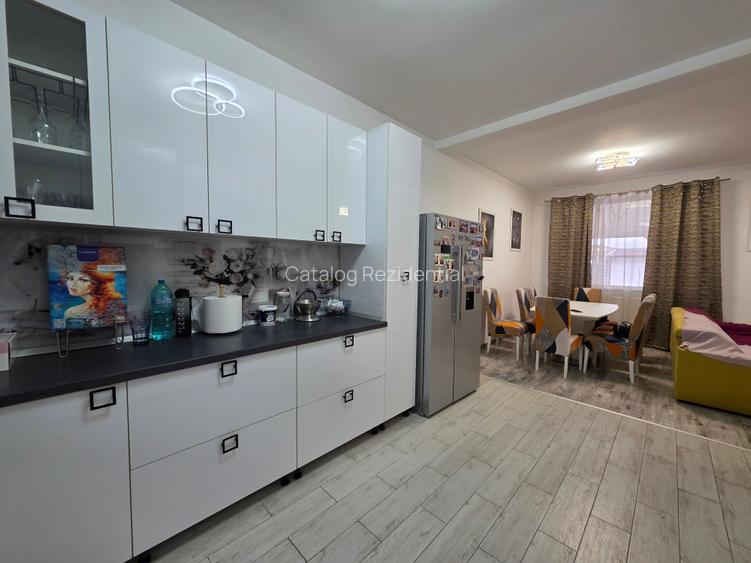 Casa de vanzare tip duplex Bragadiru, str Salciei - 10
