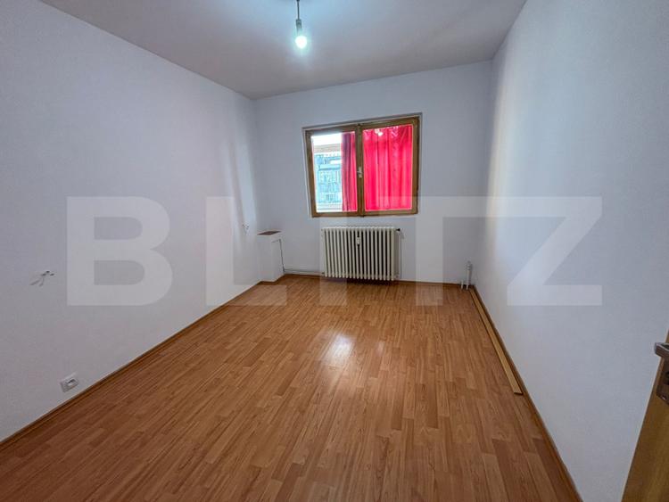 Apartament 3 camere, 76 mp, zona Nicolina