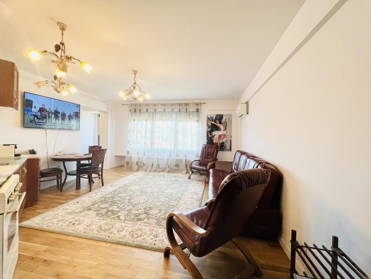 Apartament cu 2 camere, centrala proprie, in zona Piața Unirii