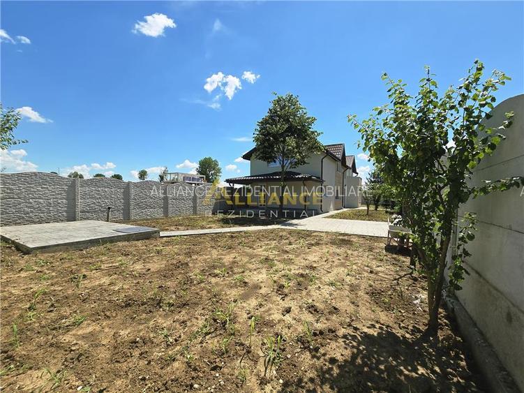 Casa individuala- 6 camere - 4 bai- 3 dressinguri-100m de autobuz - 12