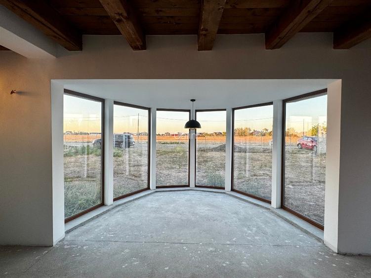 Casă 5 dormitoare design italian | 199 mp utili | 652 mp teren | Panouri 9,3 kW - 14
