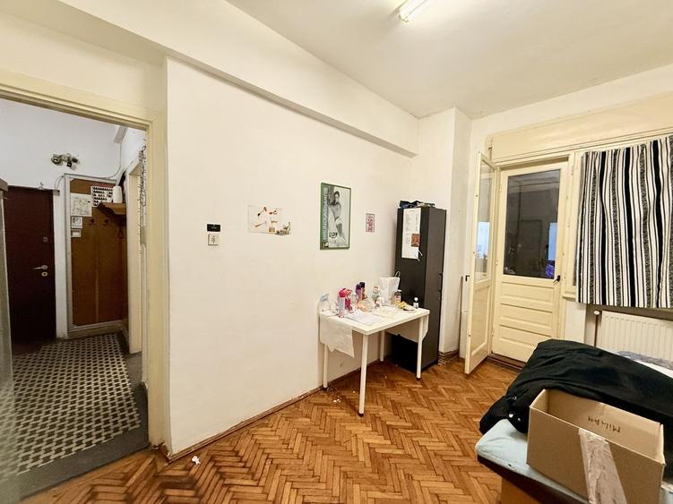 Calea Victoriei ap 2 camere cu terasa parter risc 1