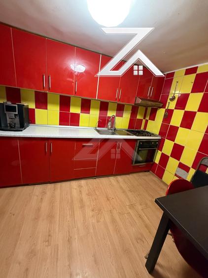 Vând casă 6 camere, zonă Elena Teodorini / aproape de Centru