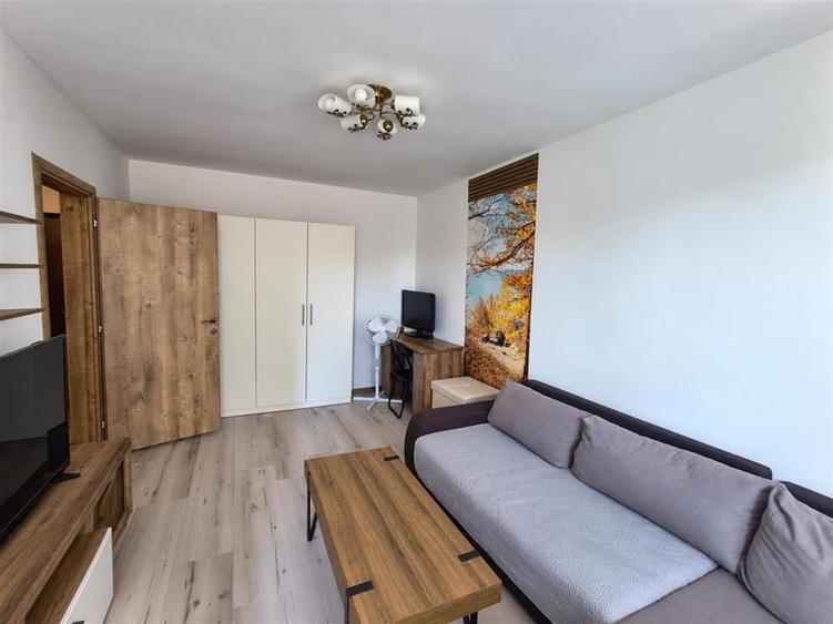 Apartament 2 camere decomandat balcon zona Mihai Viteazu