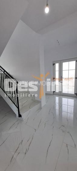 Casă P+1+pod de vânzare – Valea Adâncă