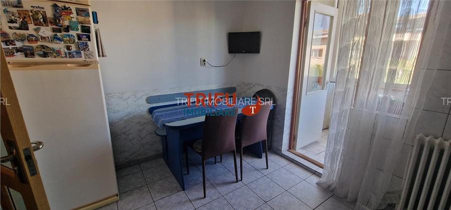 Apartament Spațios cu Balcon Închis și Parcare – Zona Cetate - 11