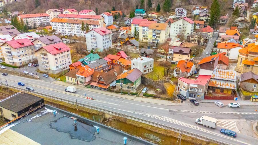 Apartament 3 camere în vilă, 114 mp | Curte | Sinaia